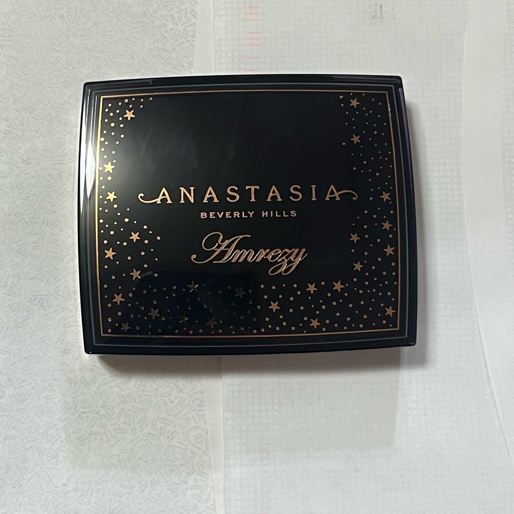 Anastasia Beverly Hills Amrezy Highlighter NWOB